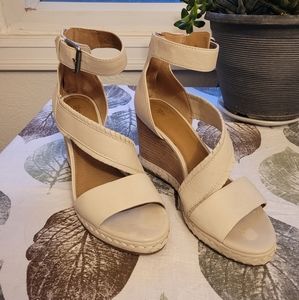 Frye Riviana Feather Wedge